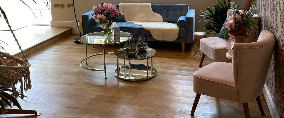 Image of the Newark salon.